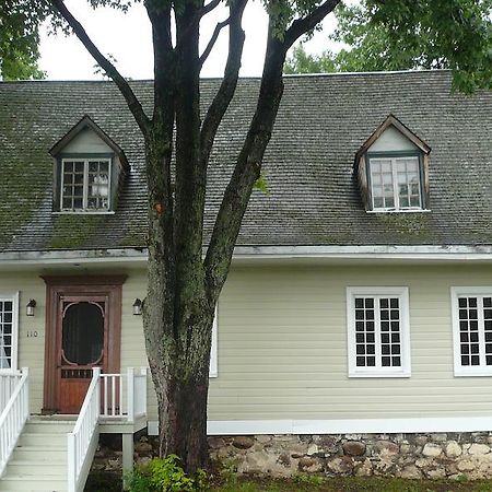 La Maison Ancestrale Guérard Saint-Laurent-de-l'ile d'Orleans Esterno foto