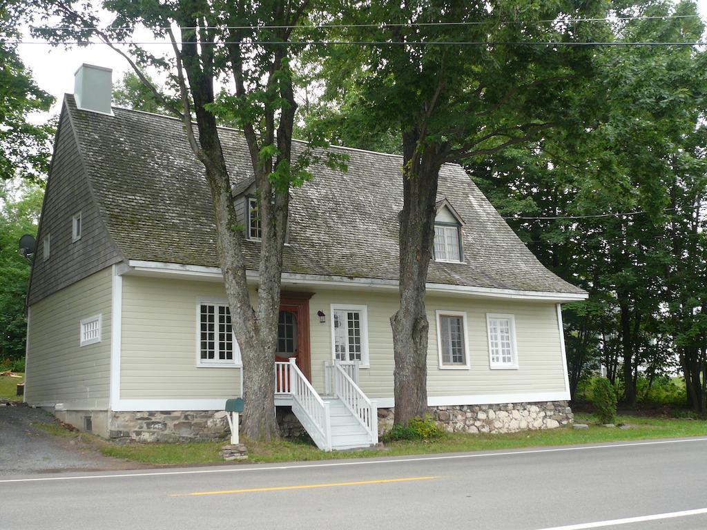 La Maison Ancestrale Guérard Saint-Laurent-de-l'ile d'Orleans Camera foto