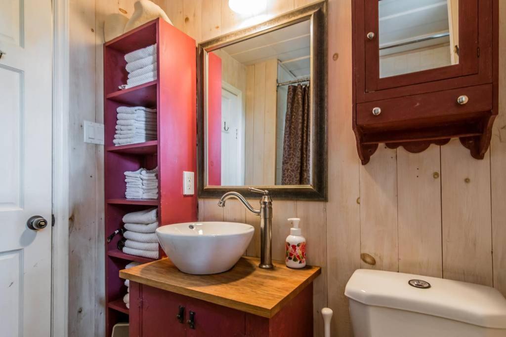 La Maison Ancestrale Guérard Saint-Laurent-de-l'ile d'Orleans Esterno foto