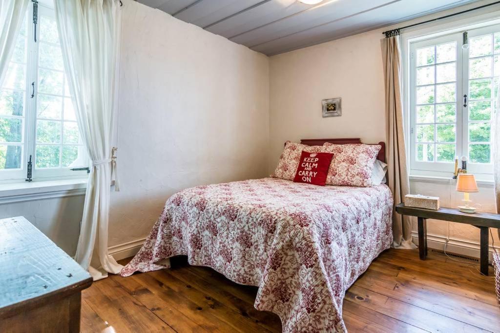 La Maison Ancestrale Guérard Saint-Laurent-de-l'ile d'Orleans Esterno foto